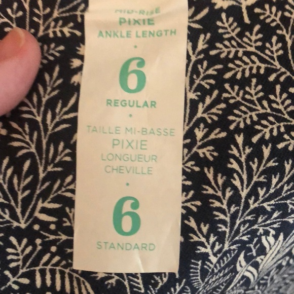 New with tag floral Old Navy Pixie ankle pant Sz 6 - Picture 4 of 6